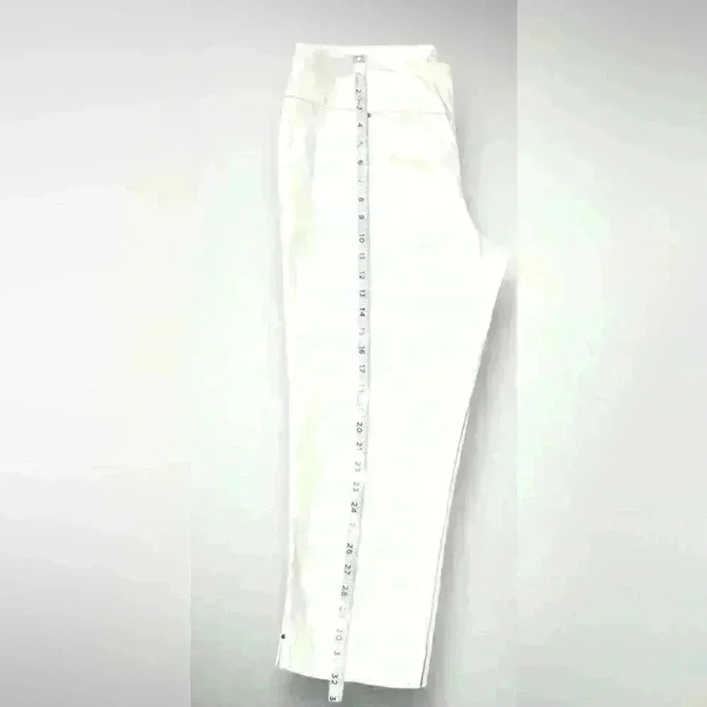 Women's White Mid Rise Pull-on Cropped Capri Pants Size 12 C Est. 1946 - Picture 4 of 8